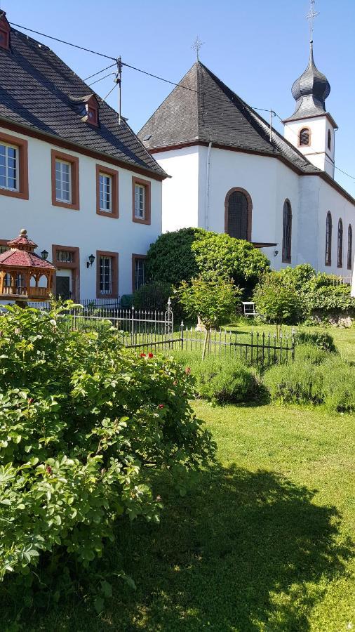 Ferienwohnung Altes Pfarrhaus Mit Flair Und Moselblick Brauneberg Eksteriør billede