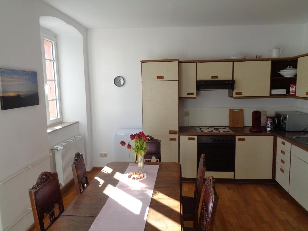 Ferienwohnung Altes Pfarrhaus Mit Flair Und Moselblick Brauneberg Eksteriør billede