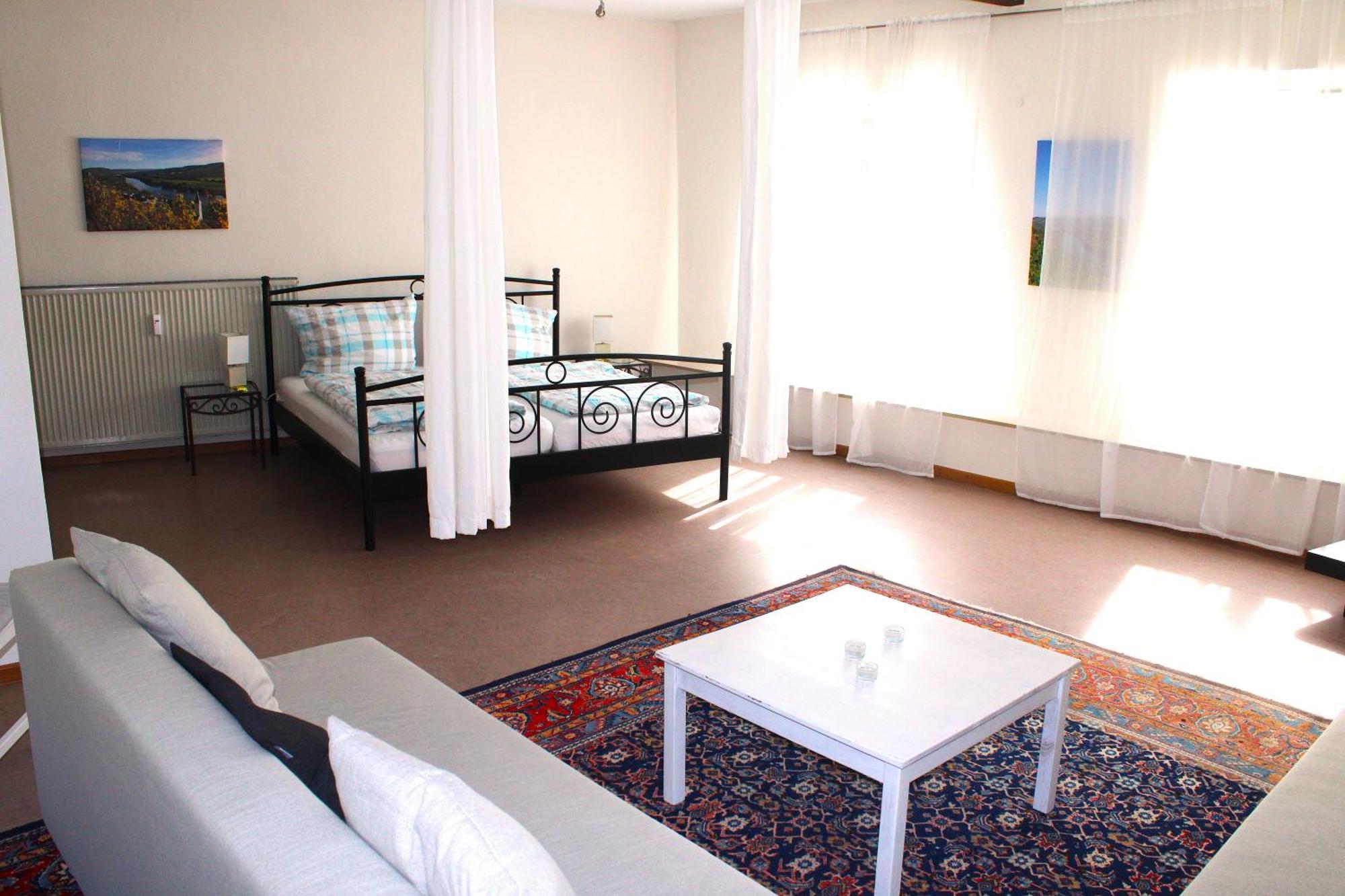 Ferienwohnung Altes Pfarrhaus Mit Flair Und Moselblick Brauneberg Eksteriør billede